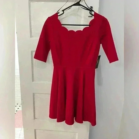 NWT LuLus red scalloped flare dress size extra small - Picture 1 of 12